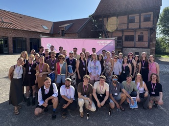 > AUSSTELLUNG und EVENT: Absolvent:innen zum Abschluss Designer:in (HWK) 2026 und die Preisträger:innen des Fördervereins | 11.–16.07.2026 